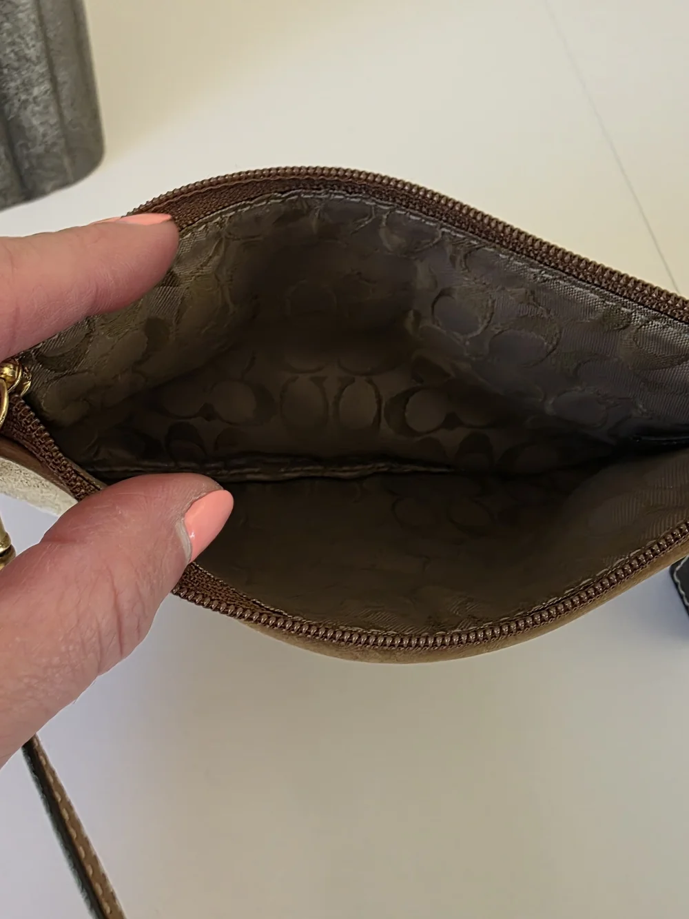 Coach Camel Suede Eyelet Wristlet Gold Grommet Zip Pouch Y2k Clutch